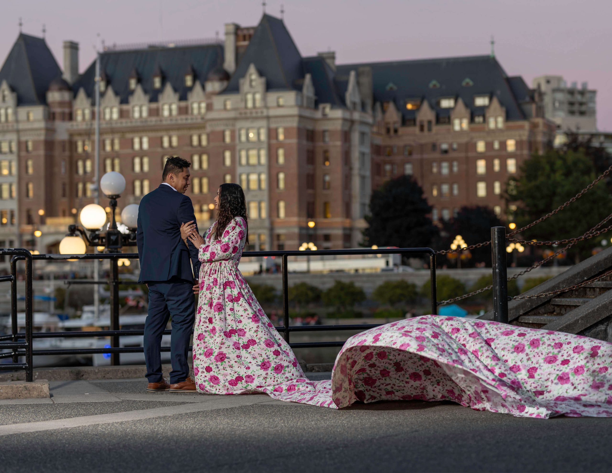 Trendy Engagement Session yet Choosing Timeless Outfits